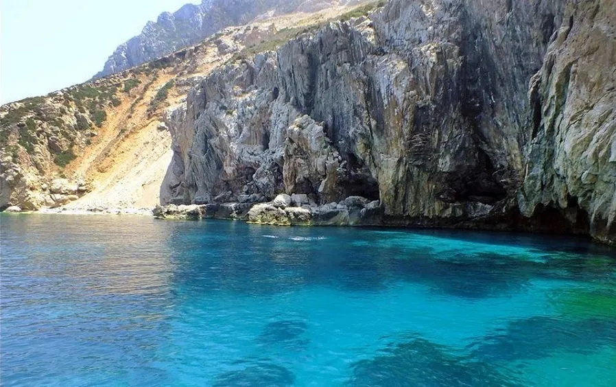 Cascade près de la plage de Tenes, à Chlef - Destination Algérie