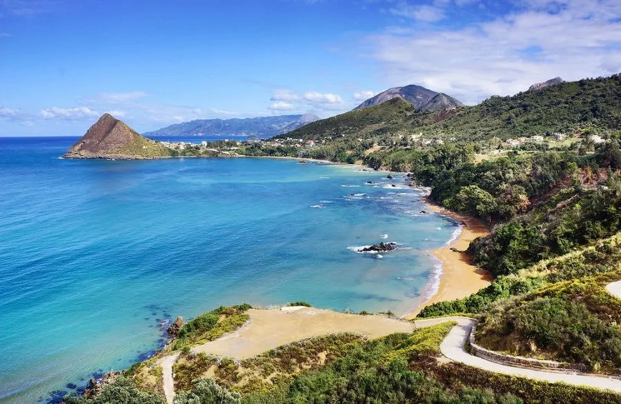 Plage de Ziama Mansouriah à Jijel - Destination Algérie