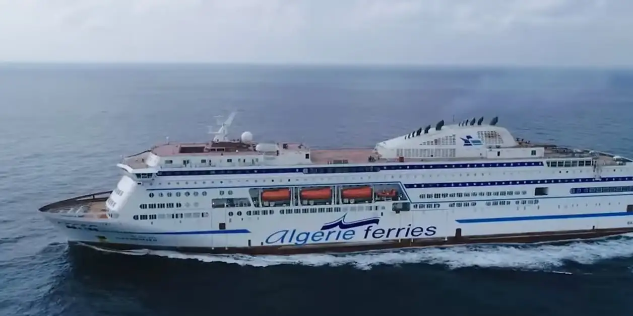 Algérie Ferries et la traversée en Méditerrannée vers l'Algérie - Destination Algérie