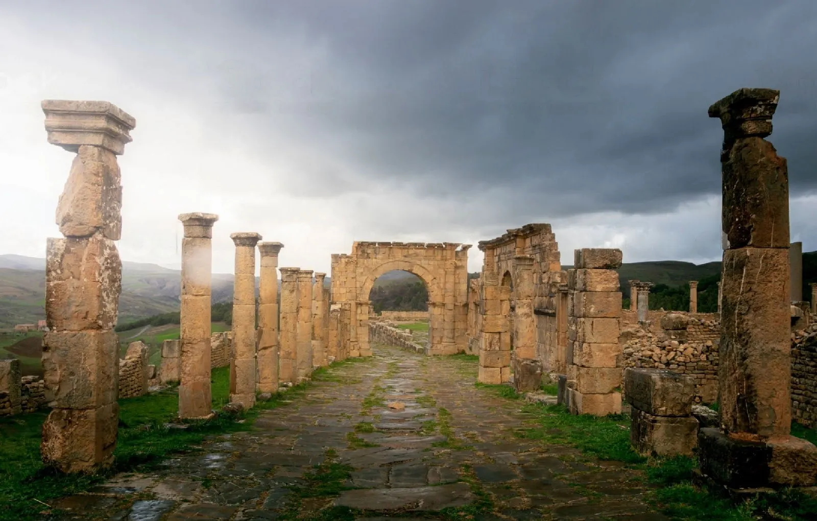 Randonnée à Sétif Djemila, l'ancienne ville romaine - Destination Algérie