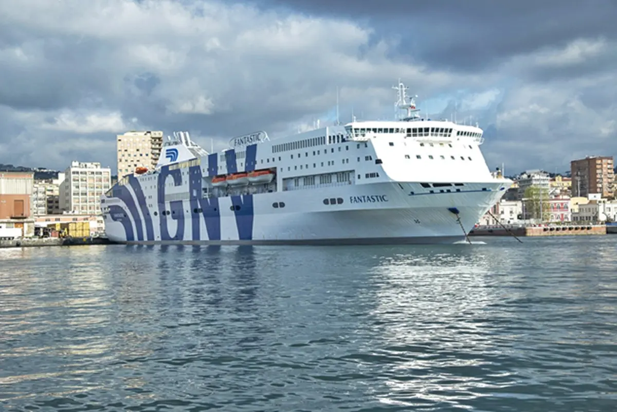 Navire GNV Fantastic à quai — ferry depuis Sète vers Alger et Béjaïa en 2026 Navire GNV Fantastic à quai — ferry depuis Sète vers Alger et Béjaïa en 2026